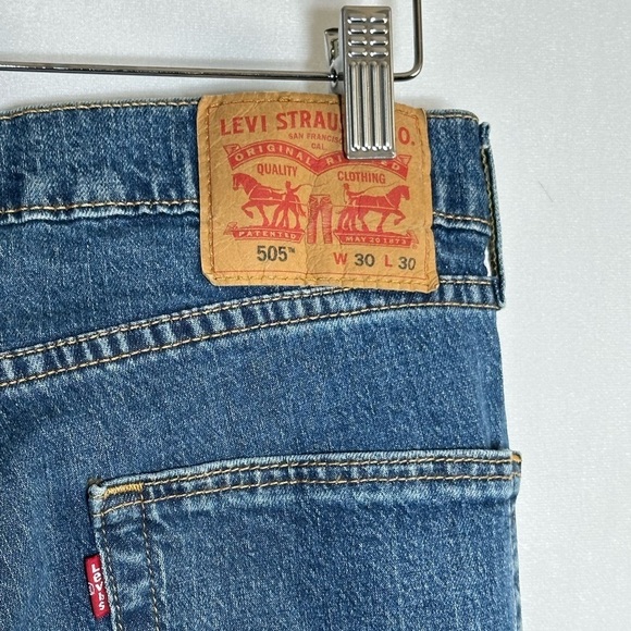 Levi - Mens 505
Regular Fit Stretch Jeans
Fremont Drop Shot, Medium
Wash - 30x30 - Picture 7 of 8